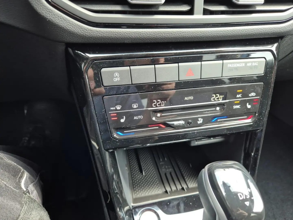 VOLKSWAGEN T-Cross 1.0 TSI - ref: 7-49841 - Photo 19