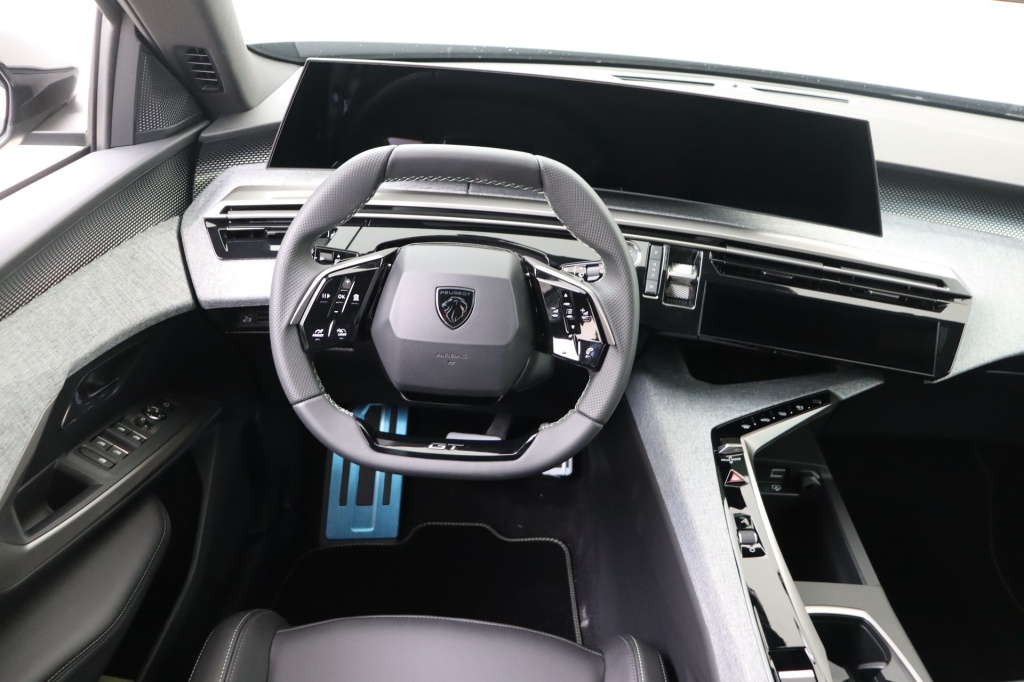PEUGEOT 5008 GT Hybrid 145 hp e-DSC6 - ref: 7-51250 - Photo 11