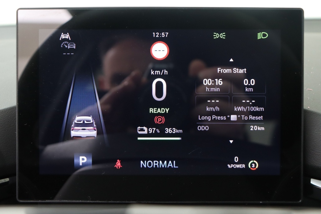 MG MG4 Luxury X Power EV 64 kWh 6AT AWD - ref: 7-51881 - Photo 20