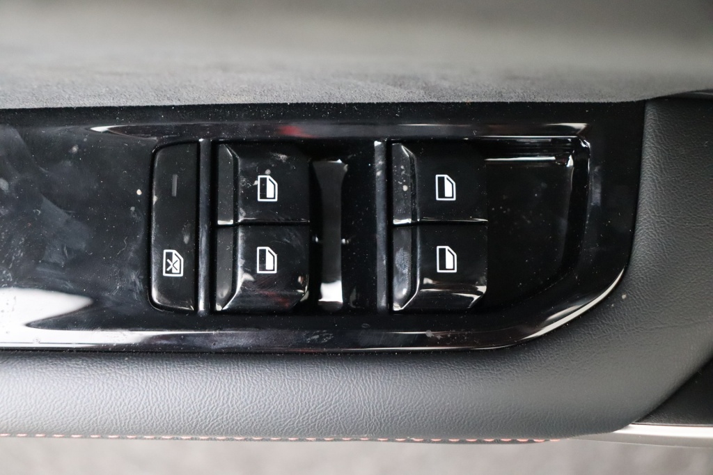 MG MG4 Luxury X Power EV 64 kWh 6AT AWD - ref: 7-51883 - Photo 17