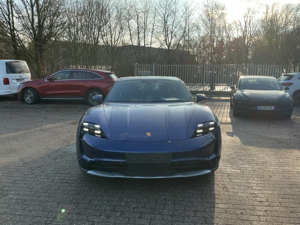 PORSCHE Taycan Cross Turismo Taycan Cross Turismo 4 Taycan Cross Turismo 4 - ref: 7-52499 - Photo 2