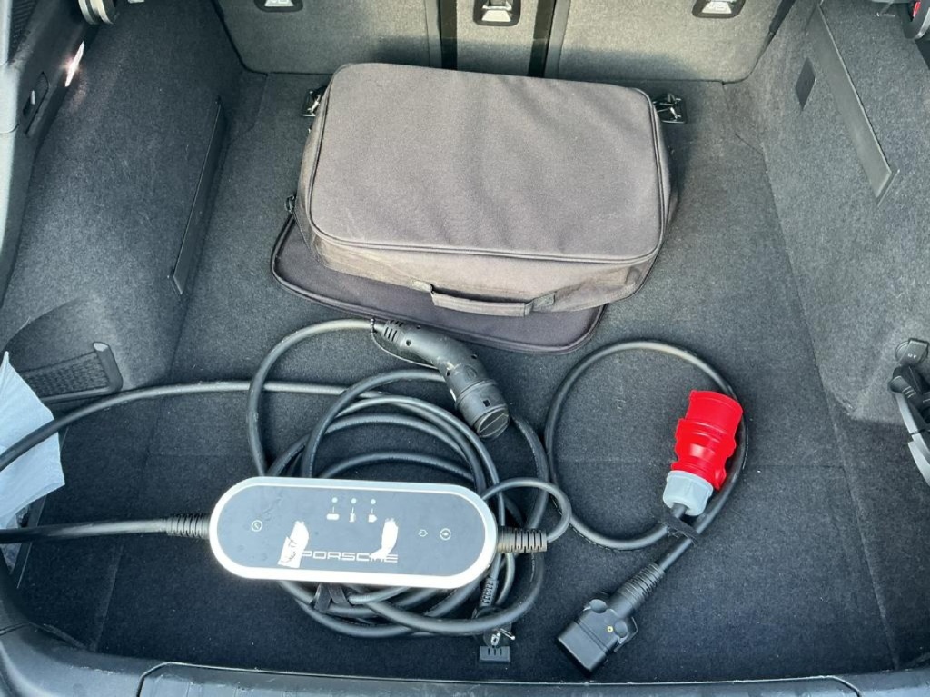 PORSCHE Taycan Cross Turismo Taycan Cross Turismo 4 Taycan Cross Turismo 4 - ref: 7-52499 - Photo 20