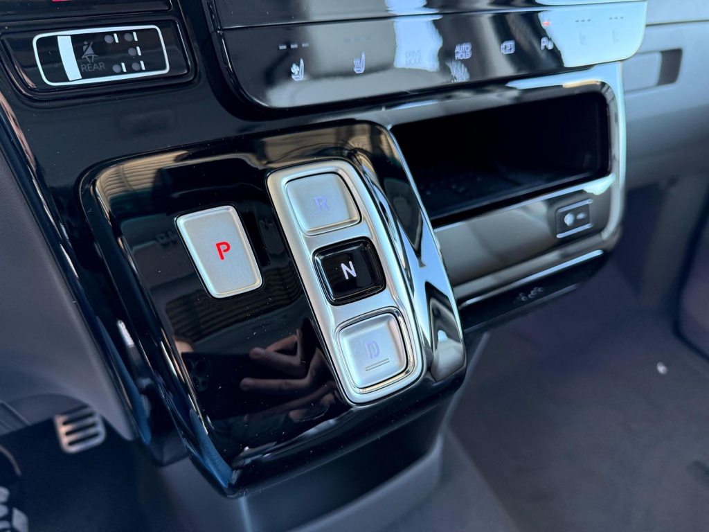 HYUNDAI Staria Luxury 1.6L T-GDi Hybrid (HEV) - ref: 7-52609 - Photo 18