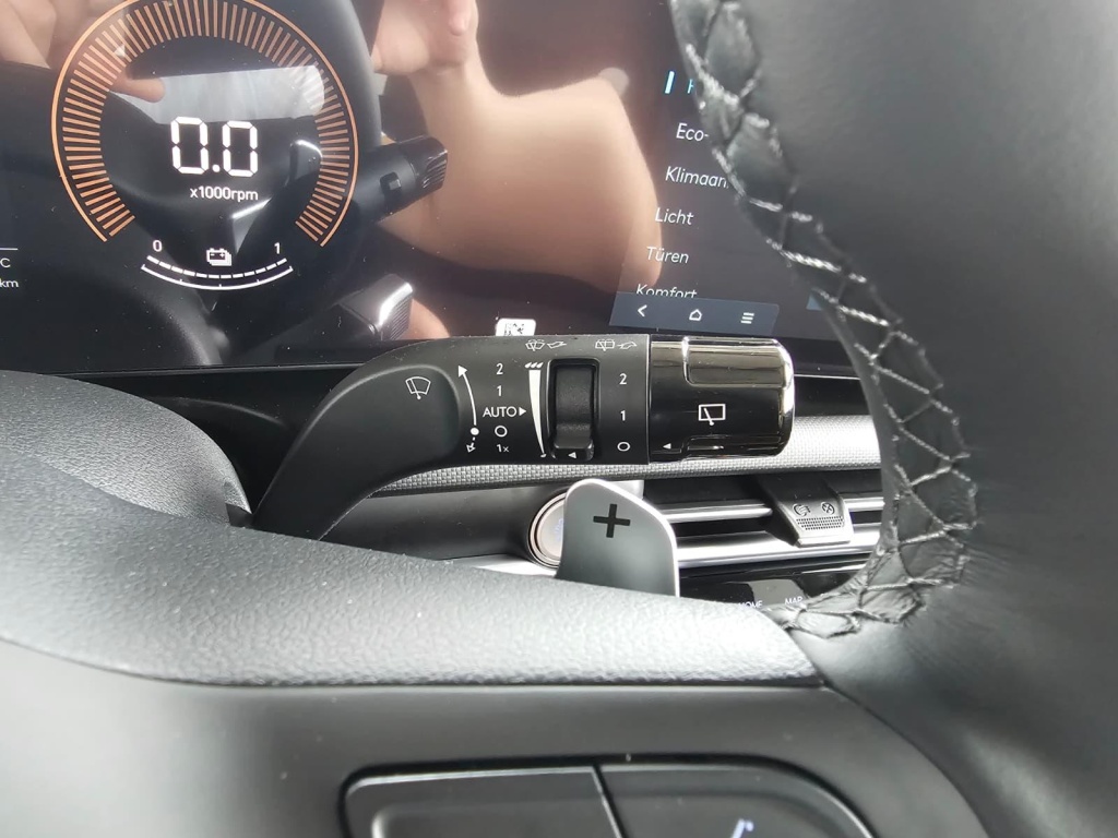 HYUNDAI Tucson E-Motion 1.6L T-GDi Hybrid (HEV) 2WD - ref: 7-52638 - Photo 19