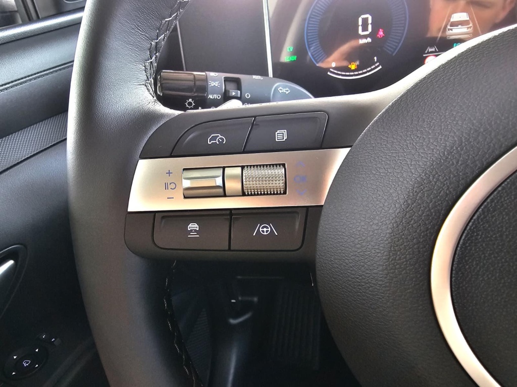 HYUNDAI Tucson E-Motion 1.6L T-GDi Hybrid (HEV) 2WD - ref: 7-52654 - Photo 16