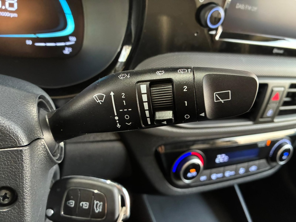 HYUNDAI i10 Premium 1.2L GDI - ref: 7-52723 - Photo 20