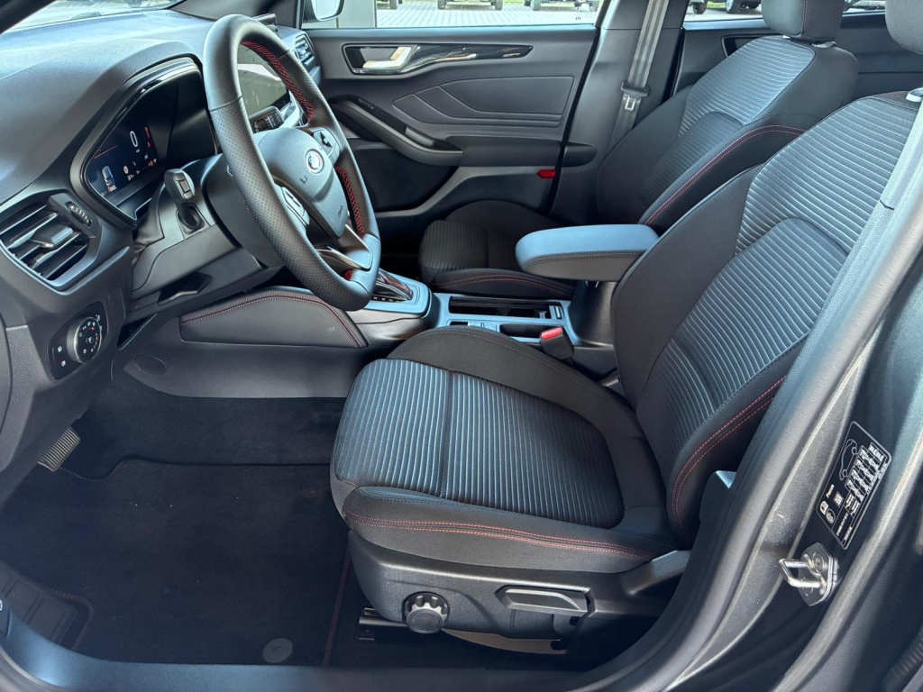 FORD Focus ST-Line X 1.0L Hybrid (999cc) Automatic (7-speed) - ref: 7-52741 - Photo 7