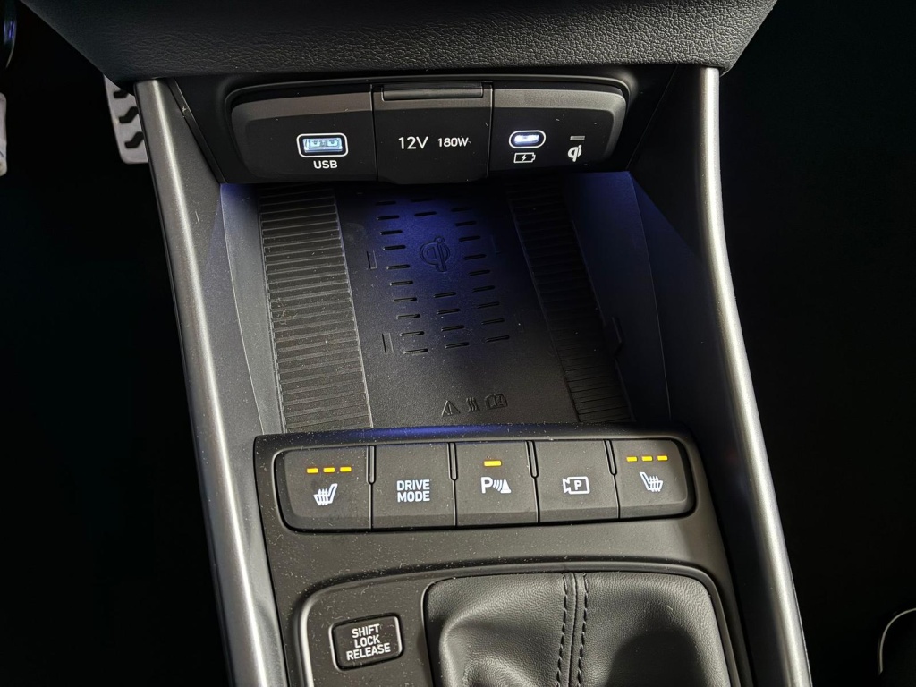 HYUNDAI Bayon Premium 1.0L T-GDI 100 PS (48V mild-hybrid) - ref: 7-52759 - Photo 17