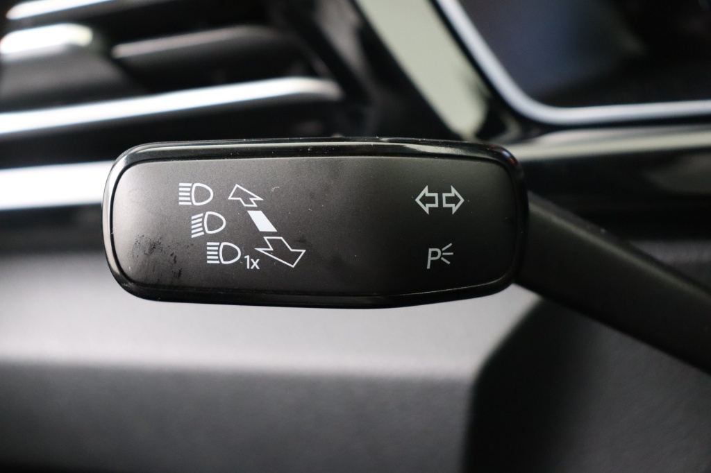 VOLKSWAGEN Caddy Style SWB 5pl 1.5 TSI 115 hp DSG 7 - ref: 7-52906 - Photo 17