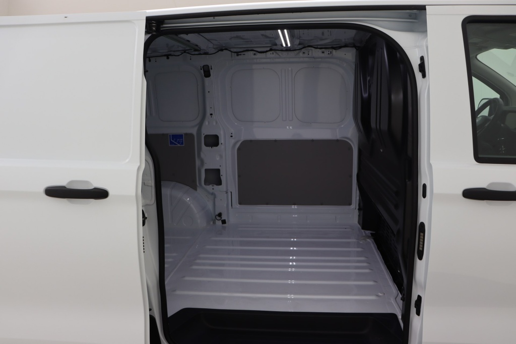 VOLKSWAGEN Transporter T7 Fourgon 3100 mm 2.0 TDI 110 hp Man.6 - ref: 7-53035 - Photo 13