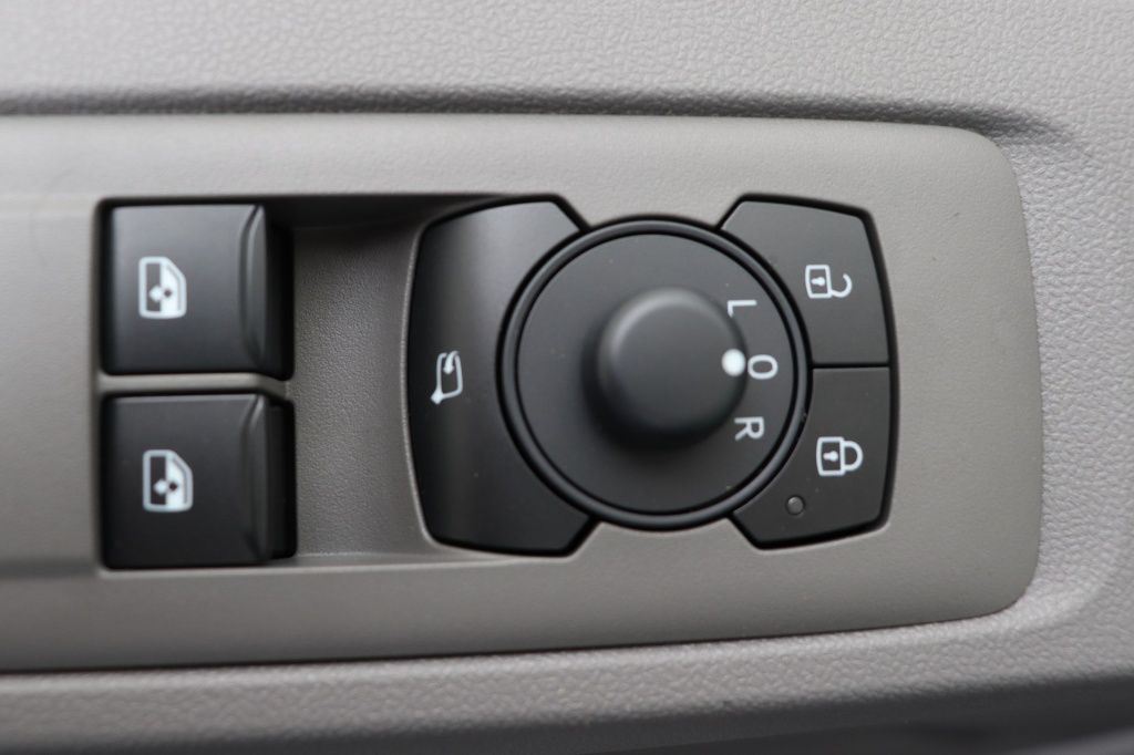 VOLKSWAGEN Transporter T7 Fourgon 3100 mm 2.0 TDI 150 hp Aut.8 - ref: 7-53045 - Photo 16