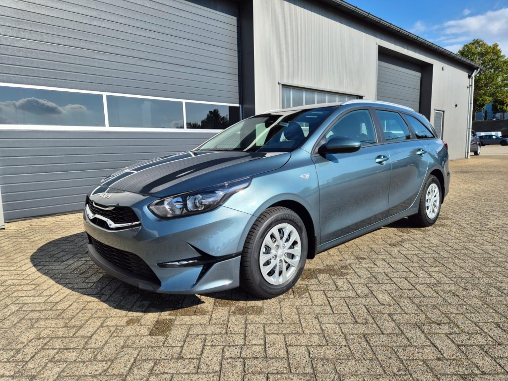 KIA Ceed SW Vision 1.5 Gasoline 140hp - ref: 7-53101 - Photo 1