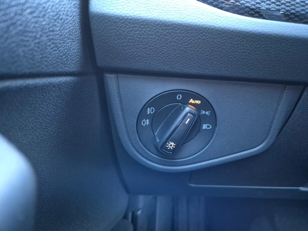 VOLKSWAGEN Taigo 1.0 TSI - ref: 7-53581 - Photo 14