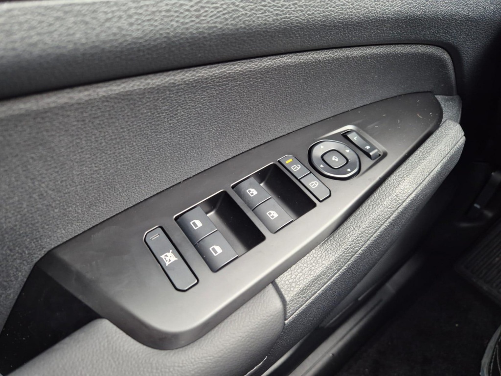 KIA Sportage 1.6 Gasoline 150hp - ref: 7-54233 - Photo 13