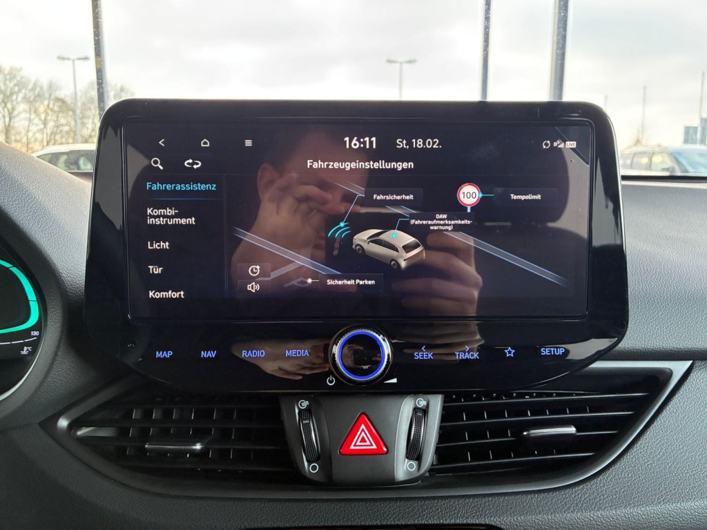 HYUNDAI i30 Comfort 1.0L GDI 100 PS (74 kW) Manual - ref: 7-54280 - Photo 15