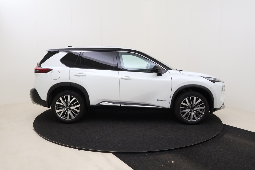 NISSAN X-Trail Tekna / 20 alloys / Premium Pack / (MY24) e-POWER 213 hp 4WD 5pl - ref: 7-54350 - Photo 4