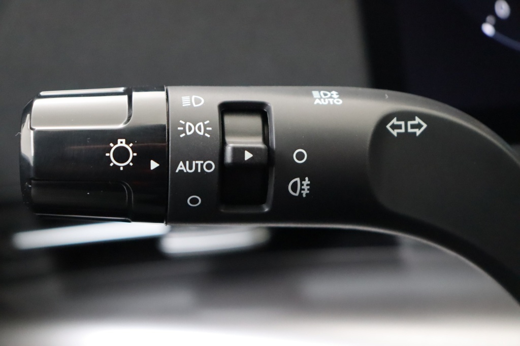 HYUNDAI Kona Feel 1.6 Gdi HEV 138 hp 6DCT - ref: 7-54418 - Photo 18