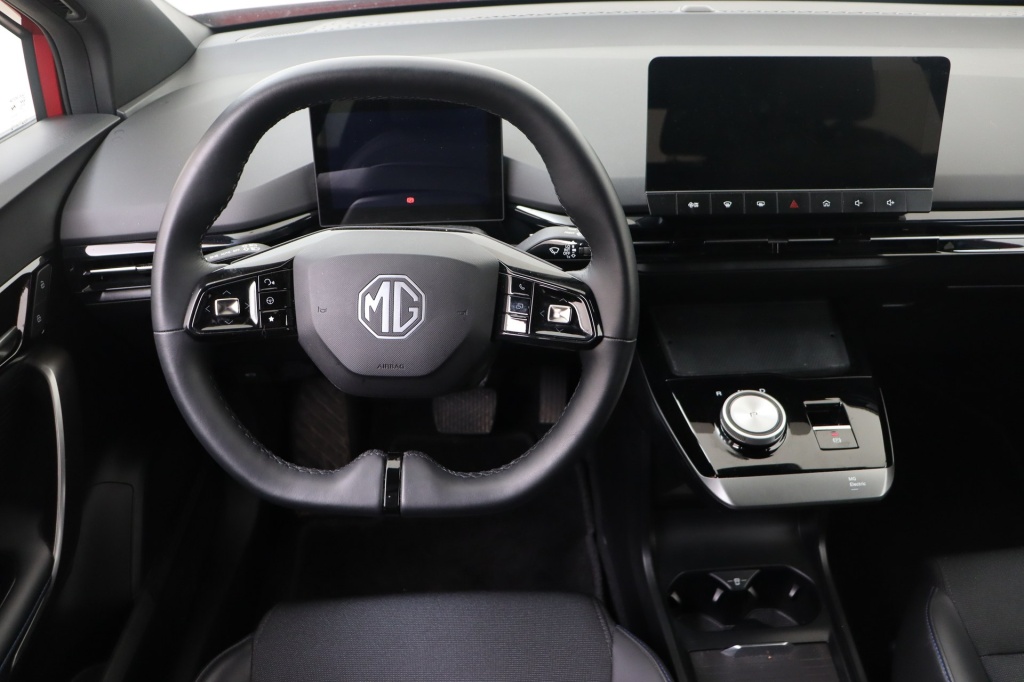 MG MG4 Luxury 64 kWh 204 hp - ref: 7-54570 - Photo 11