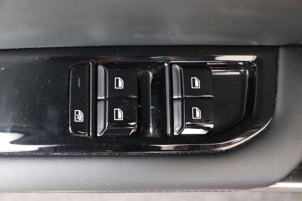 MG MG4 Luxury 64 kWh 204 hp - ref: 7-54570 - Photo 16