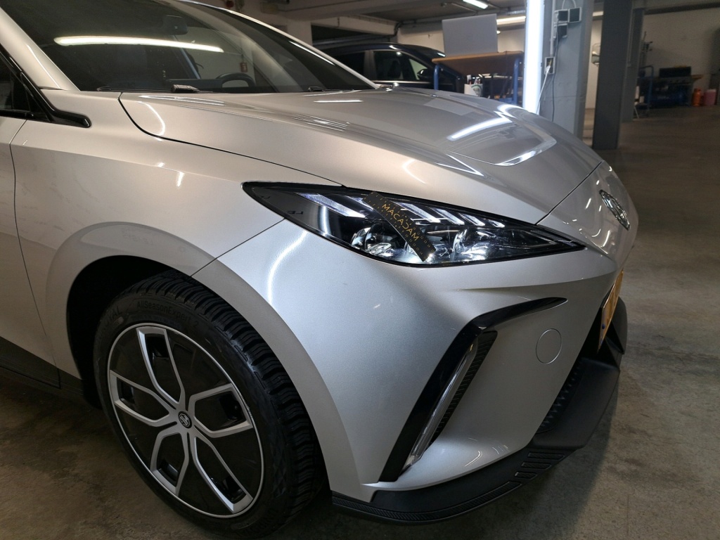 MG MG4 Luxury 64 kWh 204 hp - ref: 7-54582 - Photo 10