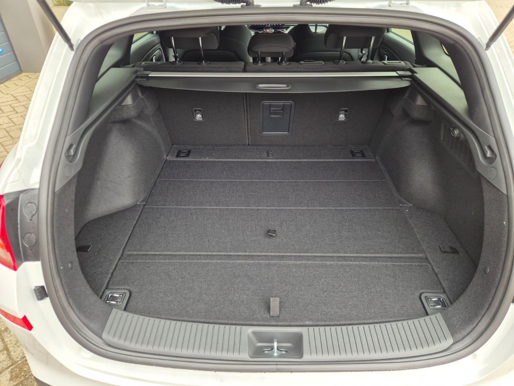 HYUNDAI i30 N-Line 1.6 Gasoline 150hp - ref: 7-54613 - Photo 9