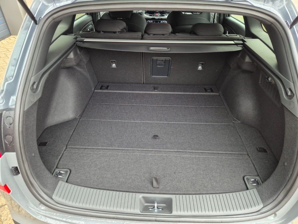 HYUNDAI i30 N-Line 1.6 Gasoline 150hp - ref: 7-54614 - Photo 9