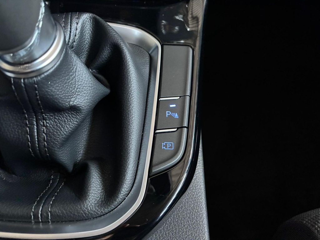 HYUNDAI i30 Comfort 1.5 T-GDI mHEV 140 PS (6MT) - ref: 7-54618 - Photo 19