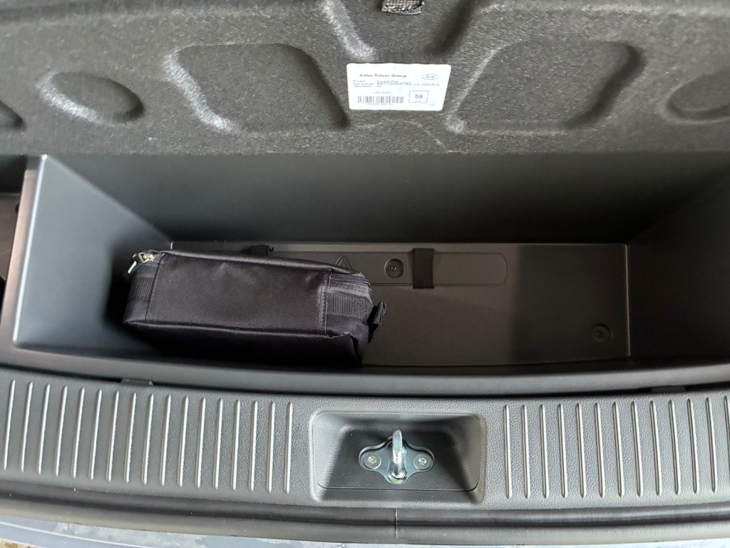 HYUNDAI i30 Comfort 1.5 T-GDI mHEV 140 PS (6MT) - ref: 7-54618 - Photo 9