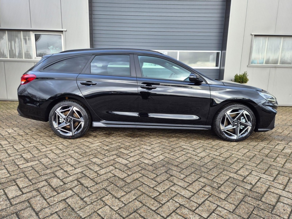 HYUNDAI i30 N-Line 1.6 Gasoline 150hp - ref: 7-54693 - Photo 6