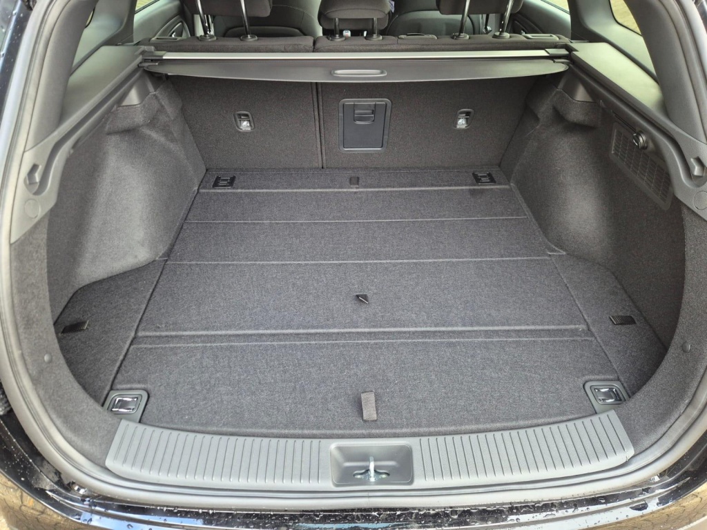 HYUNDAI i30 N-Line 1.6 Gasoline 150hp - ref: 7-54693 - Photo 9