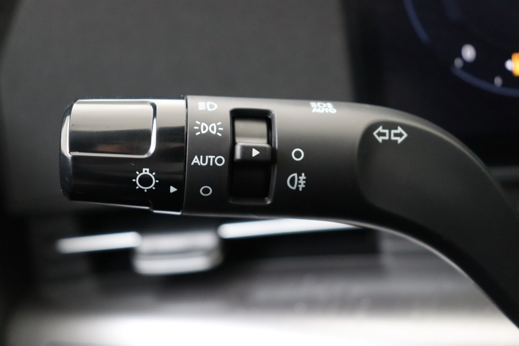 HYUNDAI Kona Shine Sensation+  1.6 Gdi HEV 6DCT - ref: 7-54773 - Photo 17