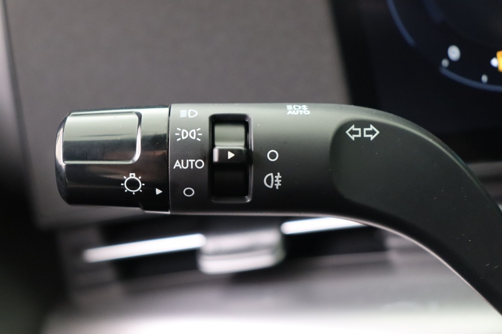 HYUNDAI Kona Shine Sensation+  1.6 Gdi HEV 6DCT - ref: 7-54774 - Photo 17