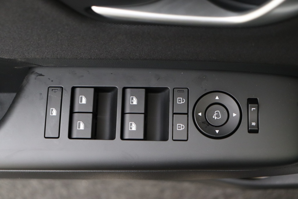 HYUNDAI Kona Feel  1.6 Gdi HEV 6DCT - ref: 7-54775 - Photo 14