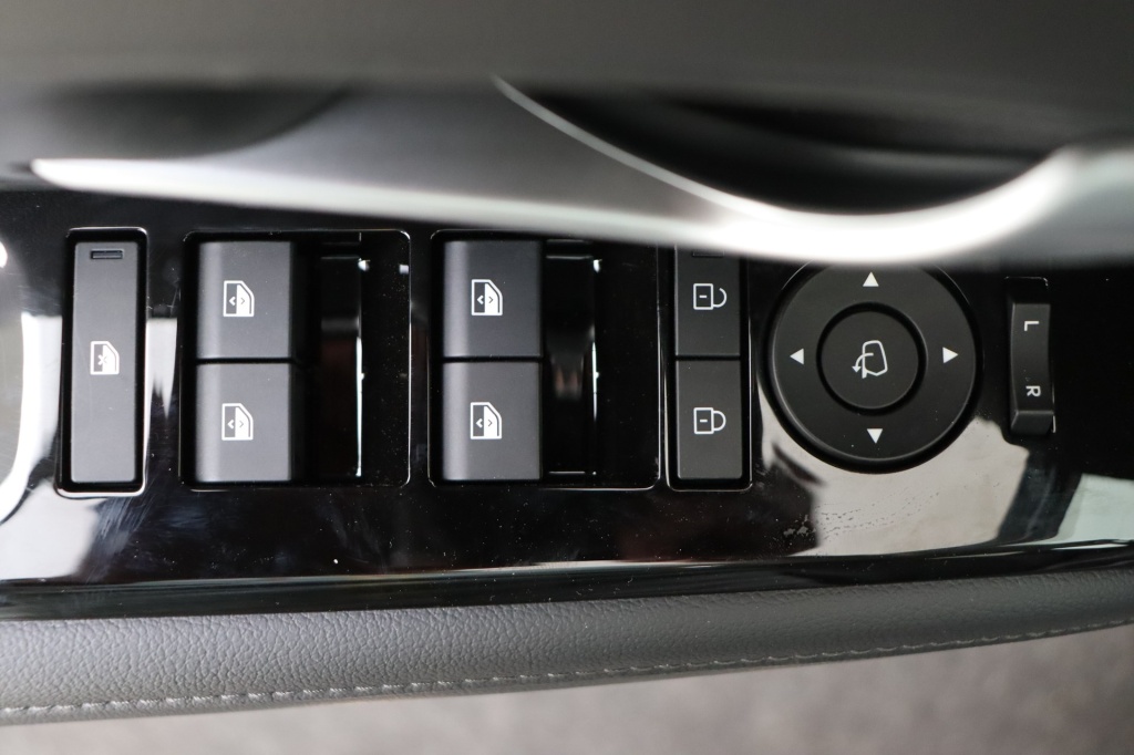 HYUNDAI Tucson Shine Sensation 1.6 T-GDi HEV 239 hp 6AT - ref: 7-55026 - Photo 16