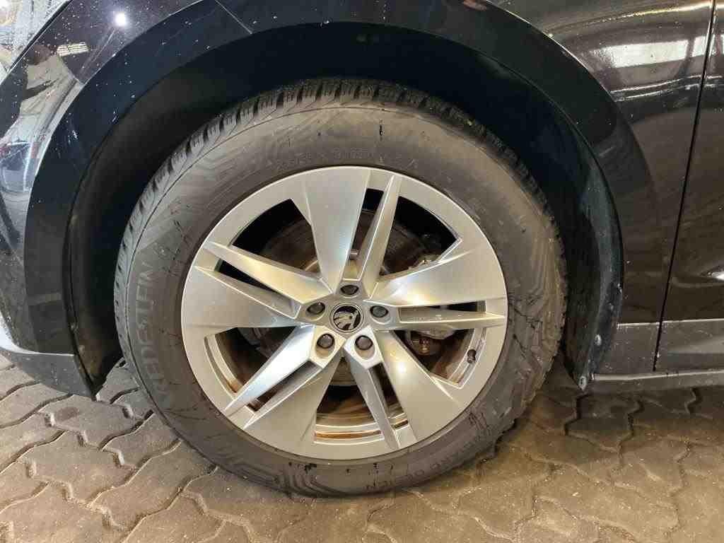 SKODA Enyaq Enyaq iV 60 Loft Elektro 180hp - ref: 7-55272 - Photo 6