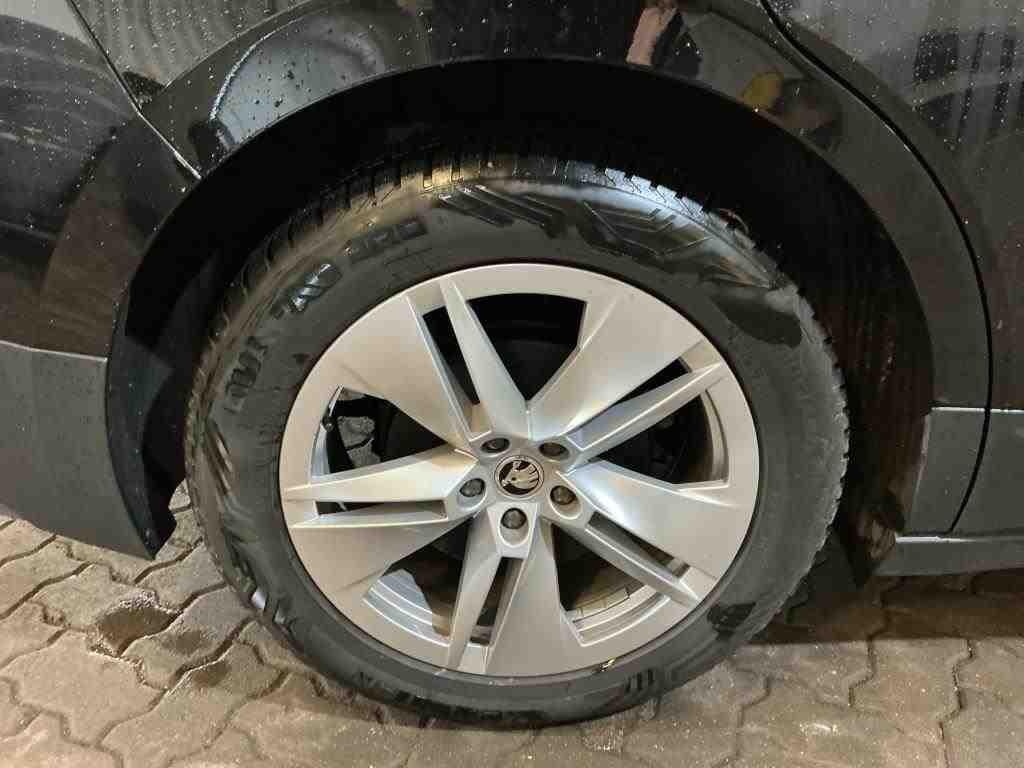 SKODA Enyaq Enyaq iV 60 Loft Elektro 180hp - ref: 7-55272 - Photo 9