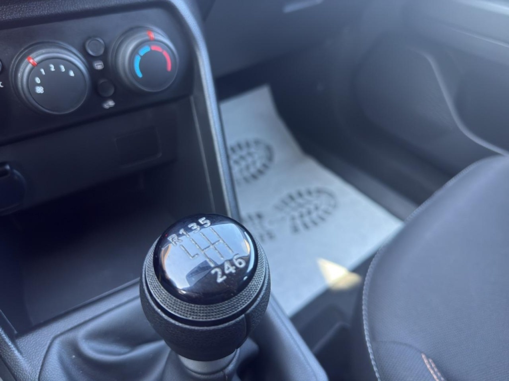 DACIA Sandero Stepway 1.0 Gasoline 91hp - ref: 7-55579 - Photo 18