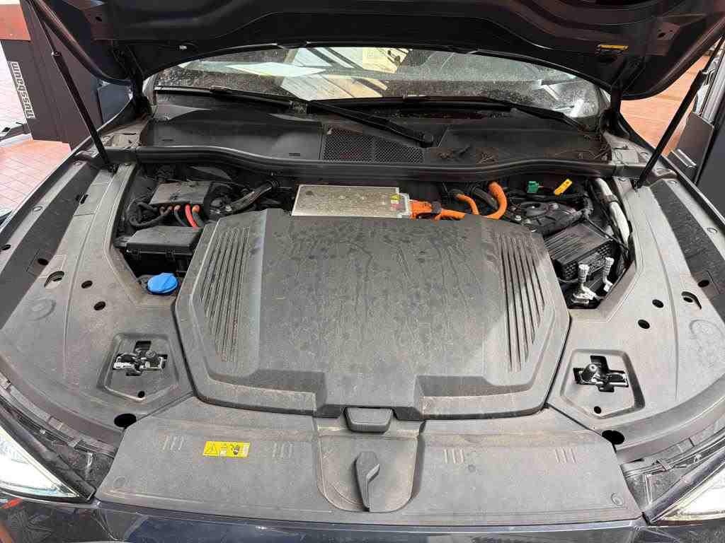 AUDI Q8 Advanced Elektro 340hp Quattro - ref: 7-55958 - Photo 19