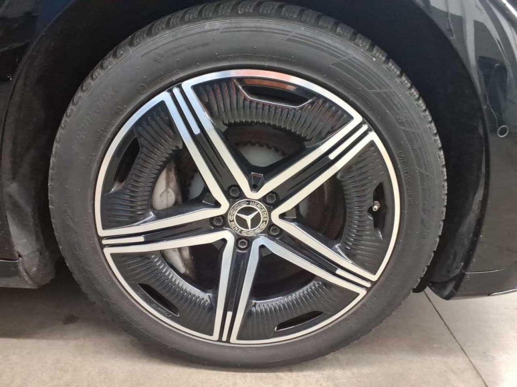 MERCEDES EQE AMG-Line 300 - ref: 7-55982 - Photo 13