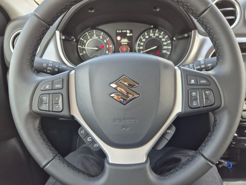 SUZUKI Vitara Comfort+ 1.4 Gasoline 110hp 4x4 - ref: 7-56042 - Photo 16