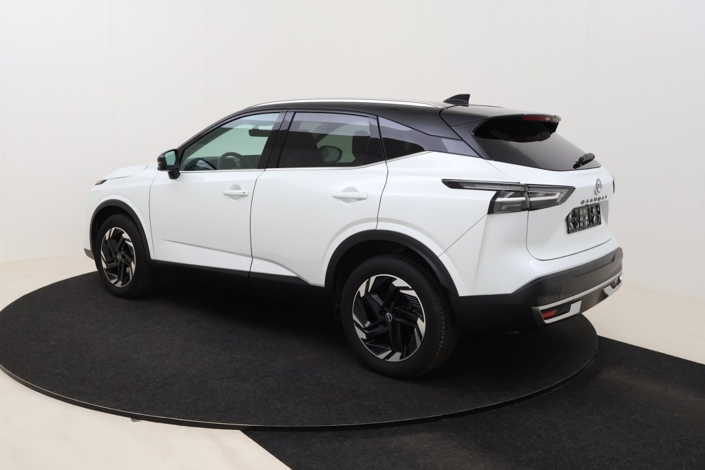 NISSAN Qashqai N-Connecta Winter Comfort + PANO + 2 Tone 1.3 DIG-T MHEV 158 hp Xtronic 2WD - ref: 7-56068 - Photo 8