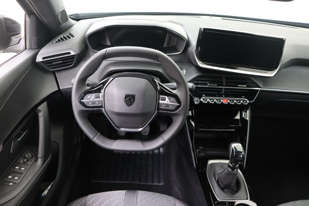PEUGEOT 2008 Allure  1.2 Turbo 100 hp Man. 6    - ref: 7-56301 - Photo 11