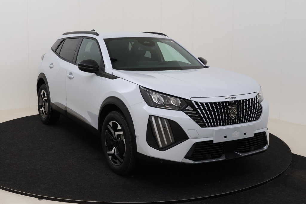 PEUGEOT 2008 Allure  1.2 Turbo 100 hp Man. 6    - ref: 7-56330 - Photo 3