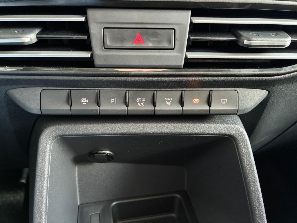 FORD Tourneo Titanium 1.5 EcoBoost - ref: 7-56695 - Photo 18