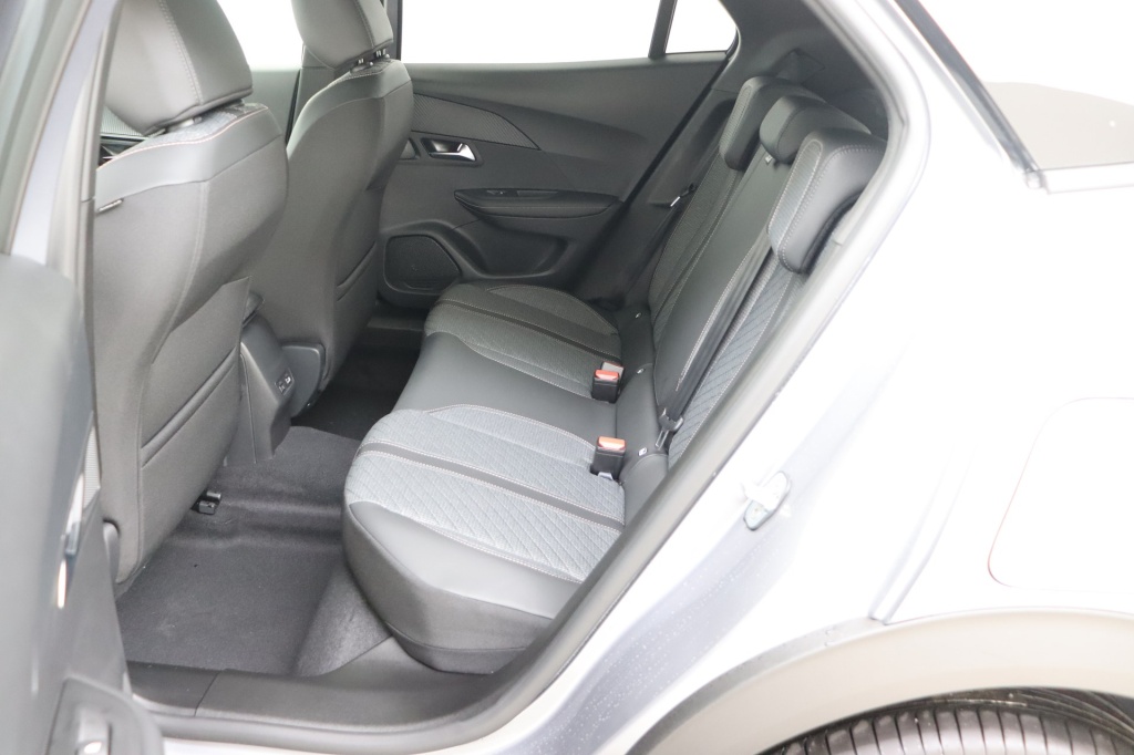 PEUGEOT 2008 Allure Hybrid 145 hp e-DSC6 - ref: 7-56900 - Photo 13