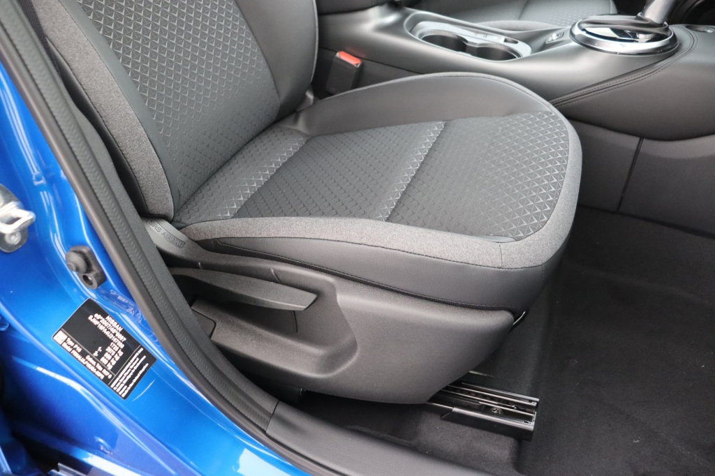 NISSAN Juke N-Connecta 1.6 Hybrid 143 hp AT 2WD - ref: 7-56970 - Photo 15