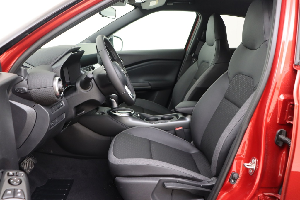 NISSAN Juke N-Connecta 1.6 Hybrid 143 hp AT 2WD - ref: 7-56980 - Photo 13