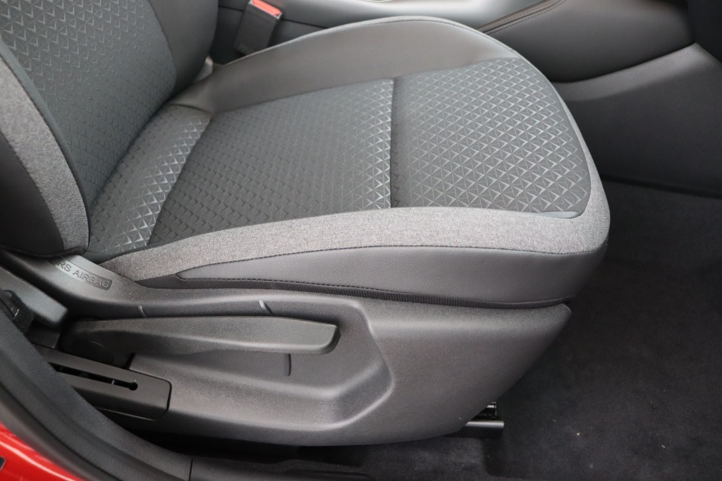 NISSAN Juke N-Connecta 1.6 Hybrid 143 hp AT 2WD - ref: 7-56980 - Photo 15