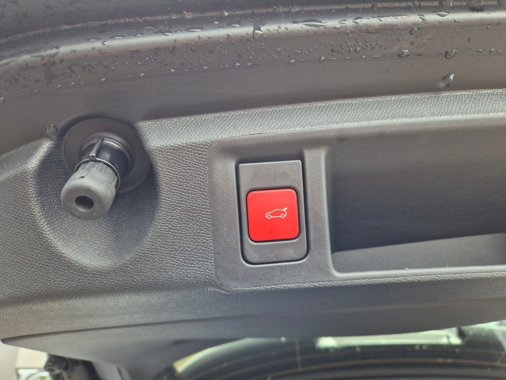 PEUGEOT 308 SW GT SW 1.2 Hybrid 144hp - ref: 7-57053 - Photo 12