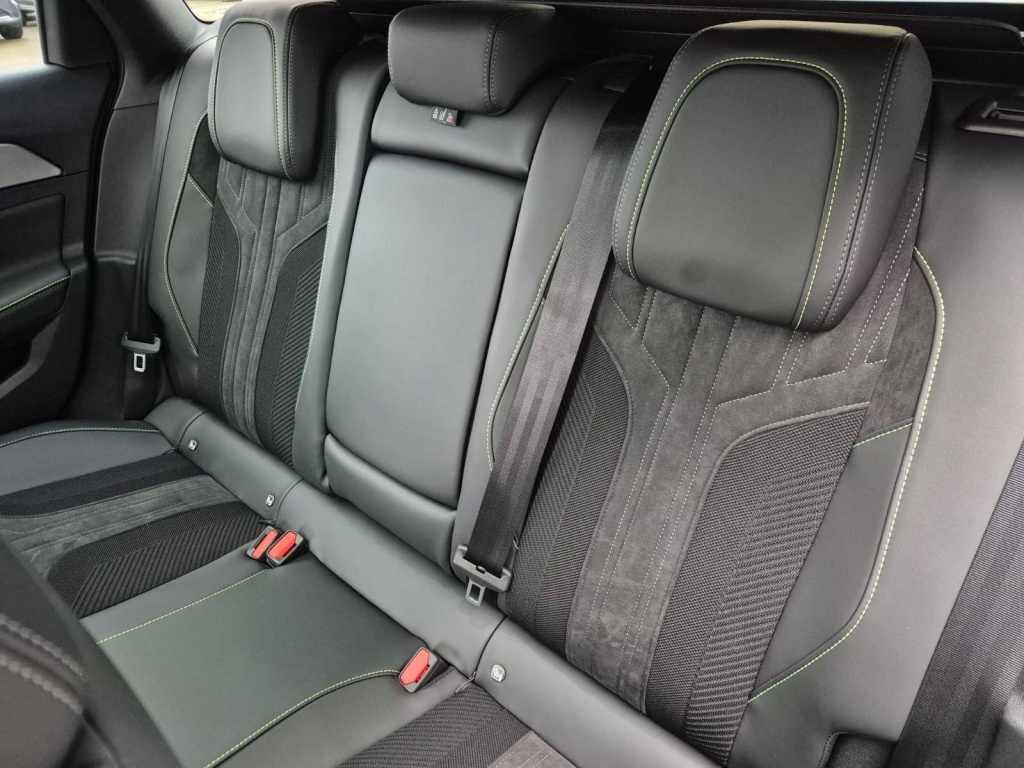 PEUGEOT 308 SW GT SW 1.2 Hybrid 144hp - ref: 7-57053 - Photo 15